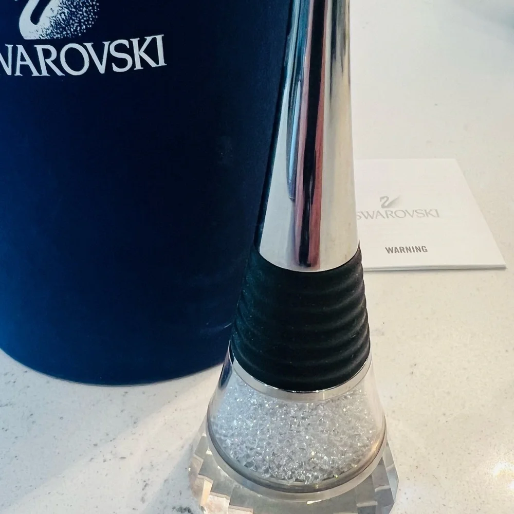 Swarovski Crystalline Bottle Stopper